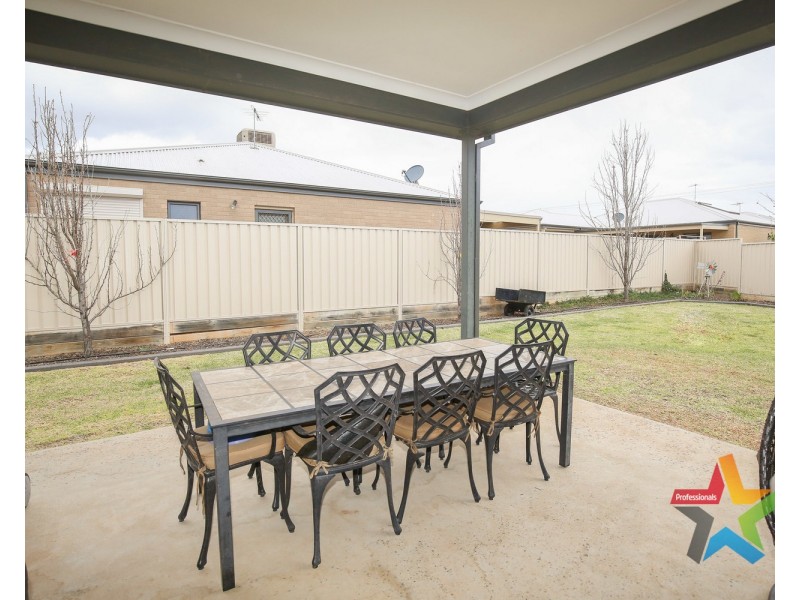 11 Renshinkan Court, Mildura VIC 3500