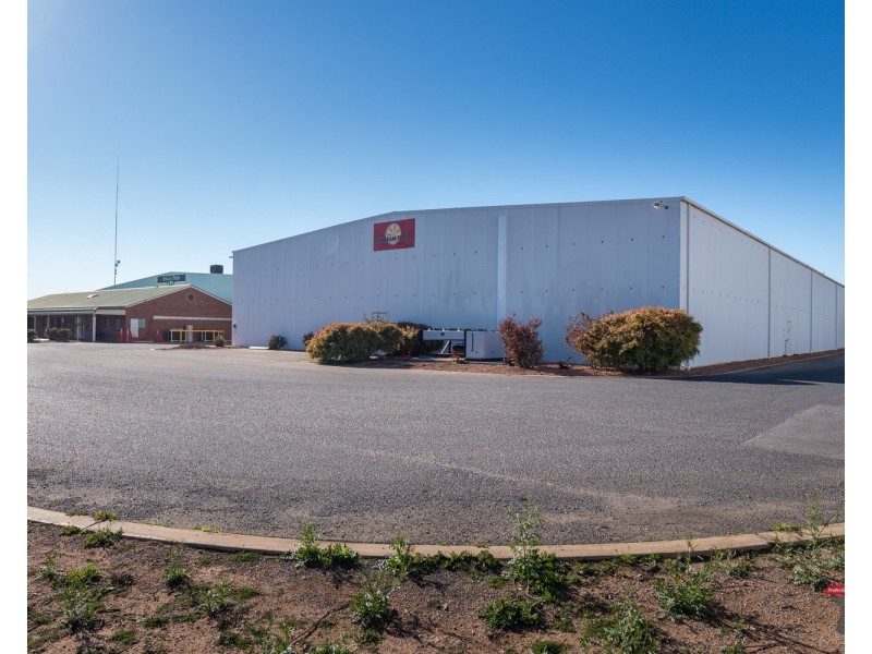 780 Koorlong Avenue, Irymple VIC 3498