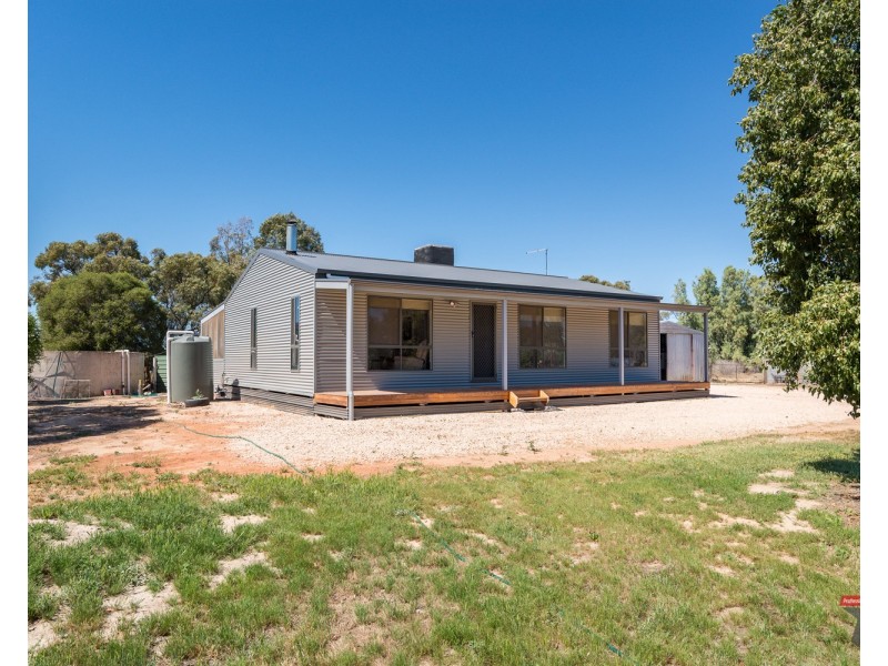 46 Church Road, Curlwaa NSW 2648