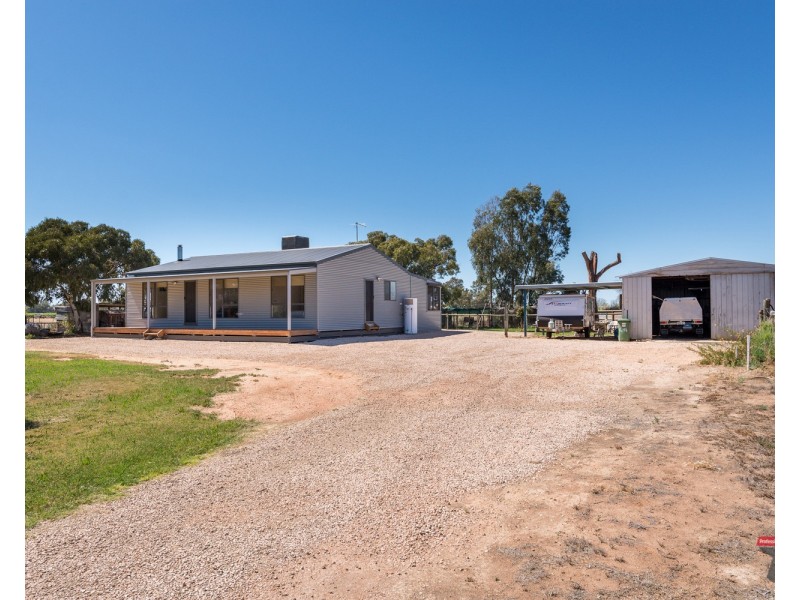 46 Church Road, Curlwaa NSW 2648