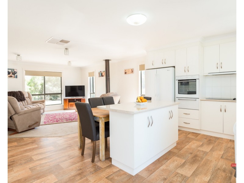 46 Church Road, Curlwaa NSW 2648