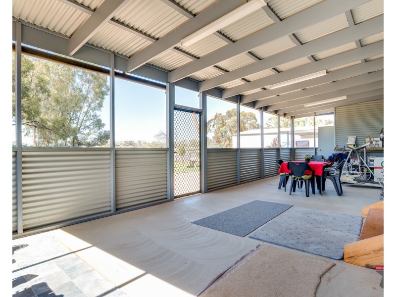 46 Church Road, Curlwaa NSW 2648