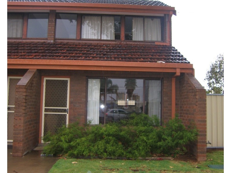 4/2 Cameron Avenue, Mildura VIC 3500