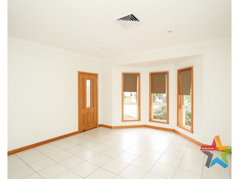27 Bakogiannis Court, Mildura VIC 3500