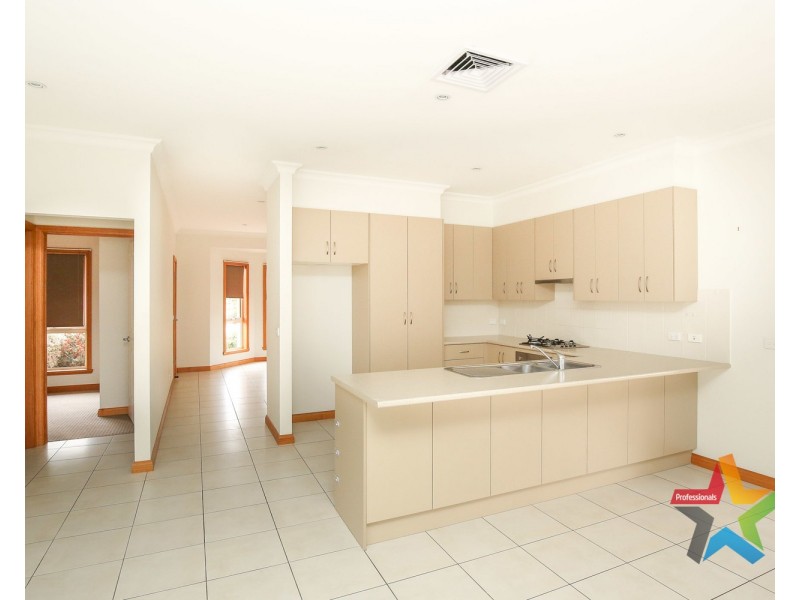 27 Bakogiannis Court, Mildura VIC 3500