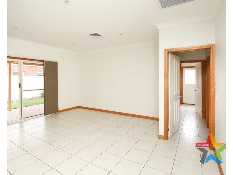 27 Bakogiannis Court, Mildura VIC 3500