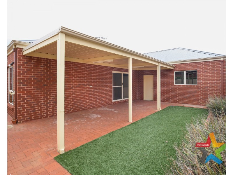 27 Bakogiannis Court, Mildura VIC 3500