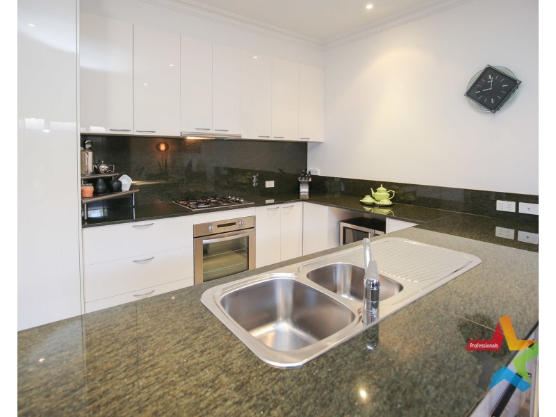 Villa 2/11 Rosemont Avenue, Mildura VIC 3500