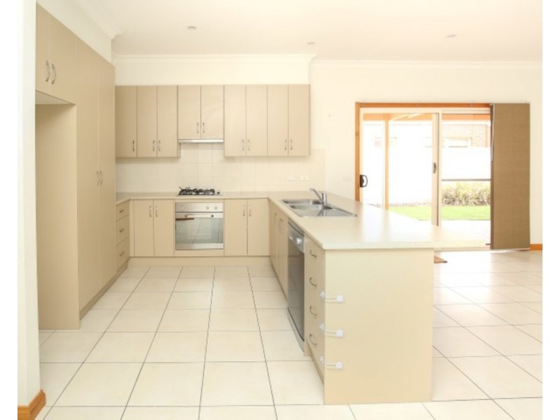 27 Bakogiannis Court, Mildura VIC 3500