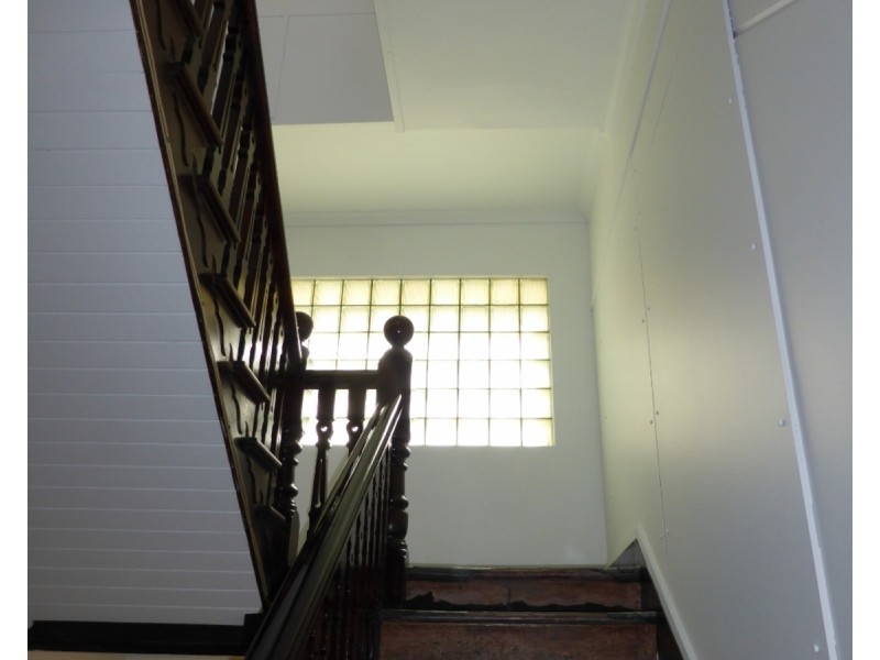 Upstairs/65 Deakin Avenue, Mildura VIC 3500