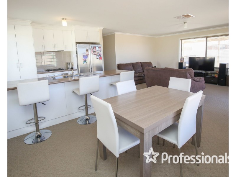 8 Chardonnay Drive, Mildura VIC 3500