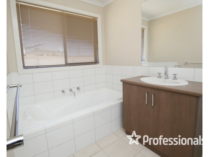 8 Chardonnay Drive, Mildura VIC 3500