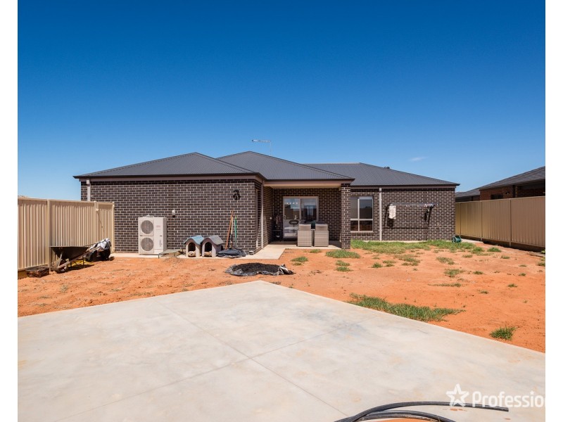2 Majestic Court, Mildura VIC 3500