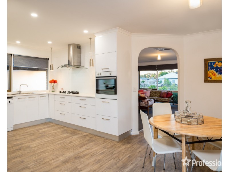 40 Armstrong Avenue, Wentworth NSW 2648