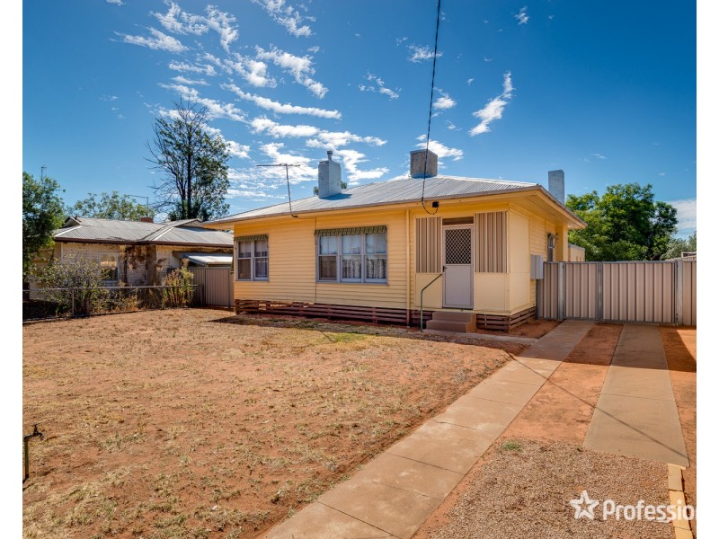 12 Loddon Avenue, Red Cliffs VIC 3496