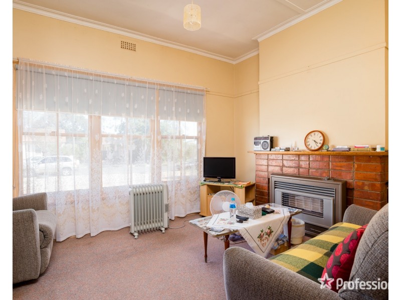 12 Loddon Avenue, Red Cliffs VIC 3496