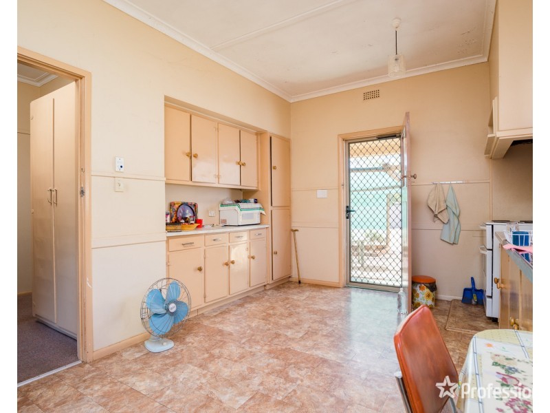 12 Loddon Avenue, Red Cliffs VIC 3496