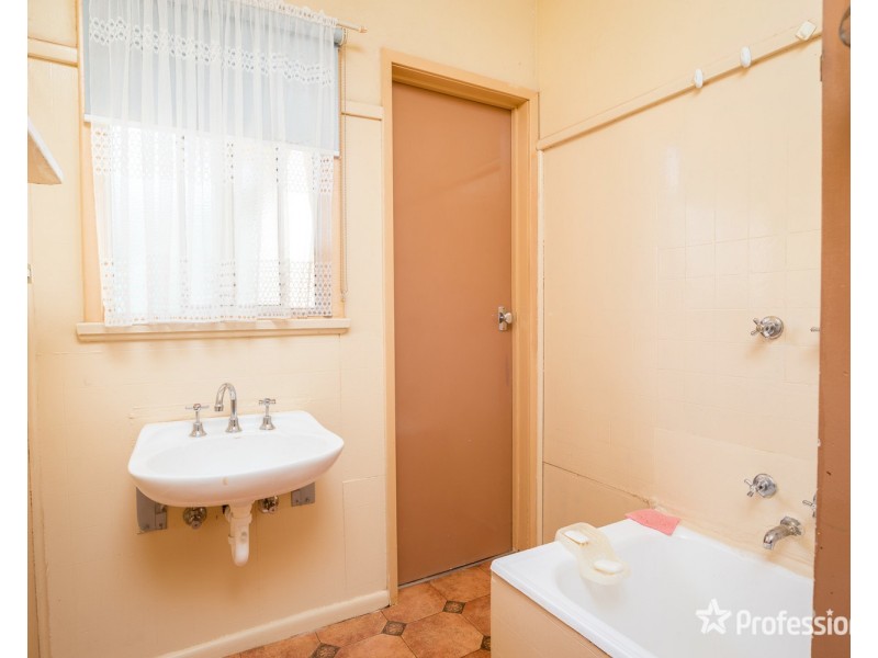 12 Loddon Avenue, Red Cliffs VIC 3496