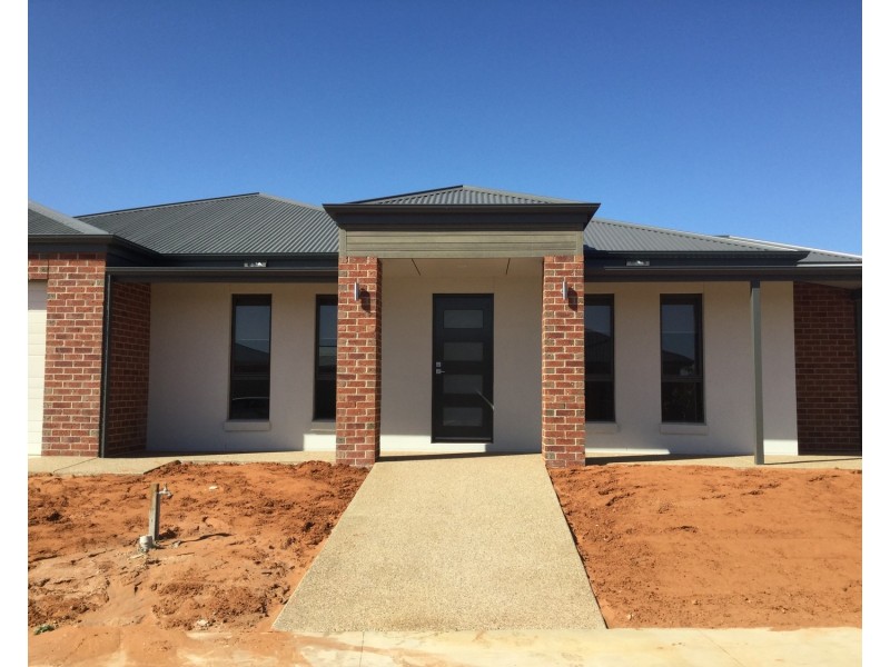 18 Davlin Drive, Mildura VIC 3500