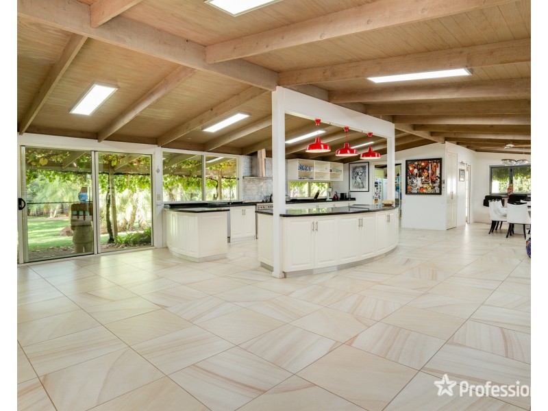 207 Dairtnunk Avenue, Irymple VIC 3498