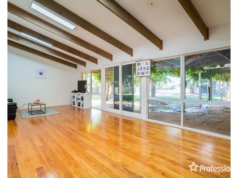 207 Dairtnunk Avenue, Irymple VIC 3498