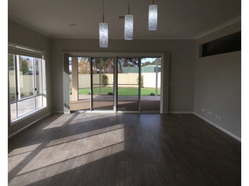 13 Lakeview Court, Mildura VIC 3500