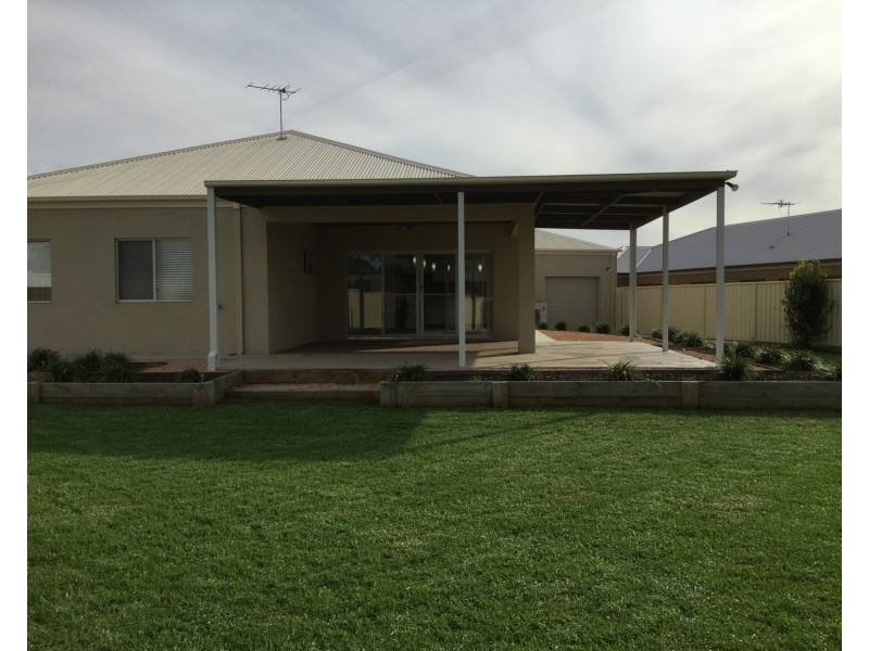 13 Lakeview Court, Mildura VIC 3500
