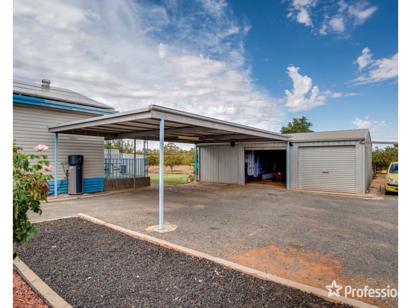 319 Westcliffs Avenue, Cardross VIC 3496