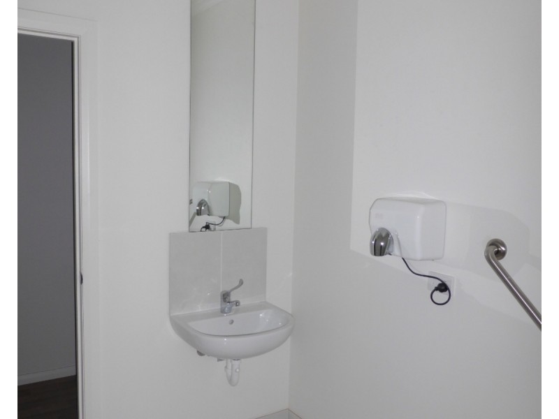 67 Langtree Avenue, Mildura VIC 3500