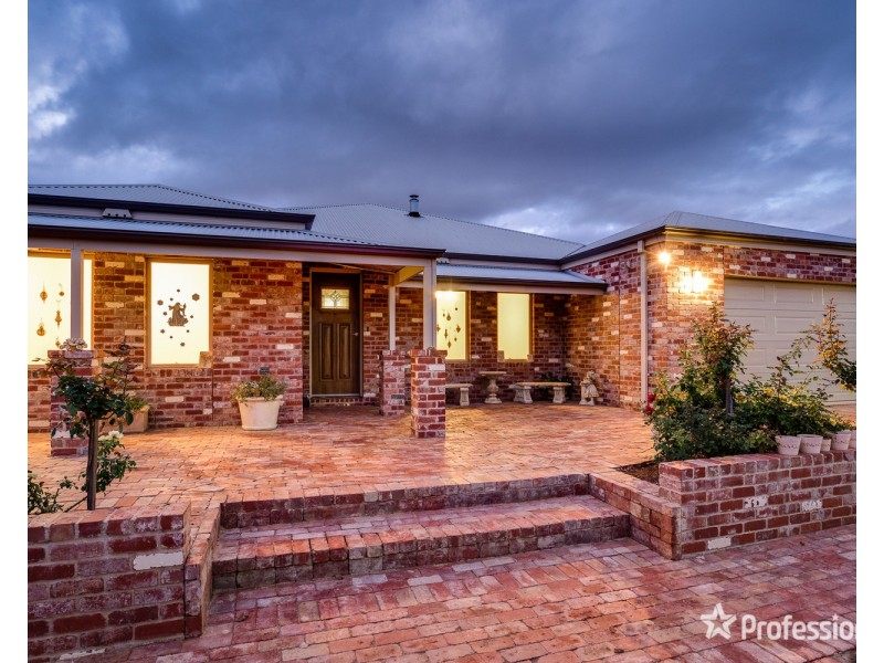 13 Summer Drive, Buronga NSW 2739