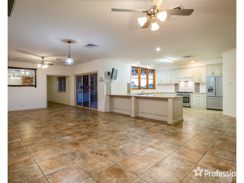 13 Summer Drive, Buronga NSW 2739