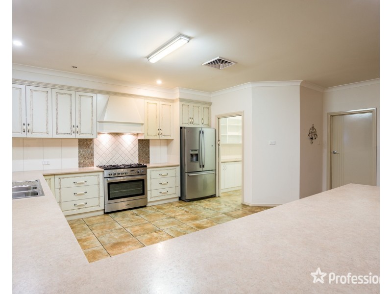 13 Summer Drive, Buronga NSW 2739