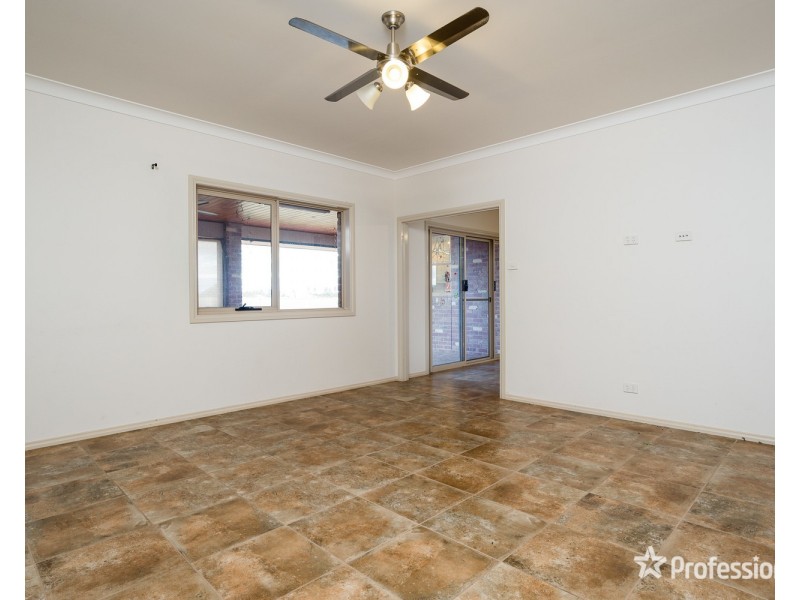 13 Summer Drive, Buronga NSW 2739