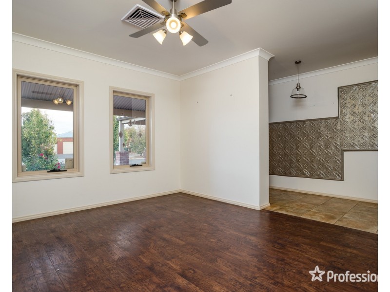 13 Summer Drive, Buronga NSW 2739