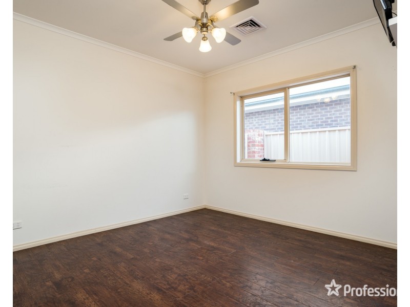 13 Summer Drive, Buronga NSW 2739