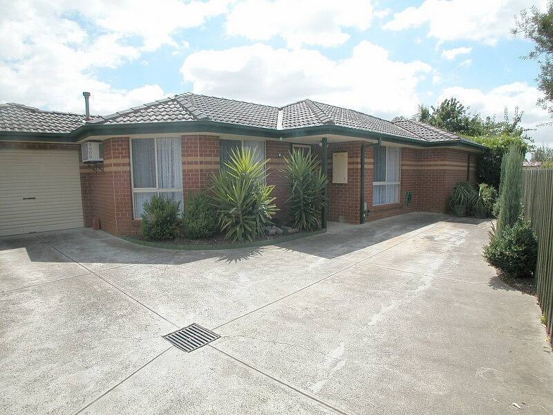 2/12 Bremner Court, Mill Park VIC 3082