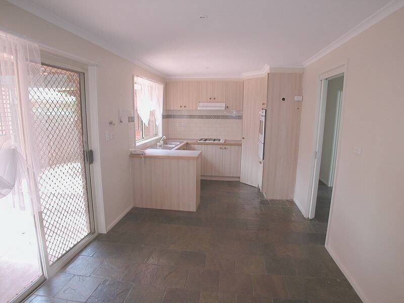 2/12 Bremner Court, Mill Park VIC 3082