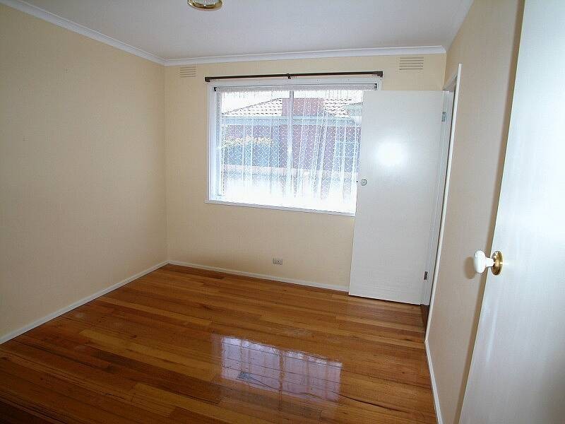 19 Kirwan Avenue, Lalor VIC 3075