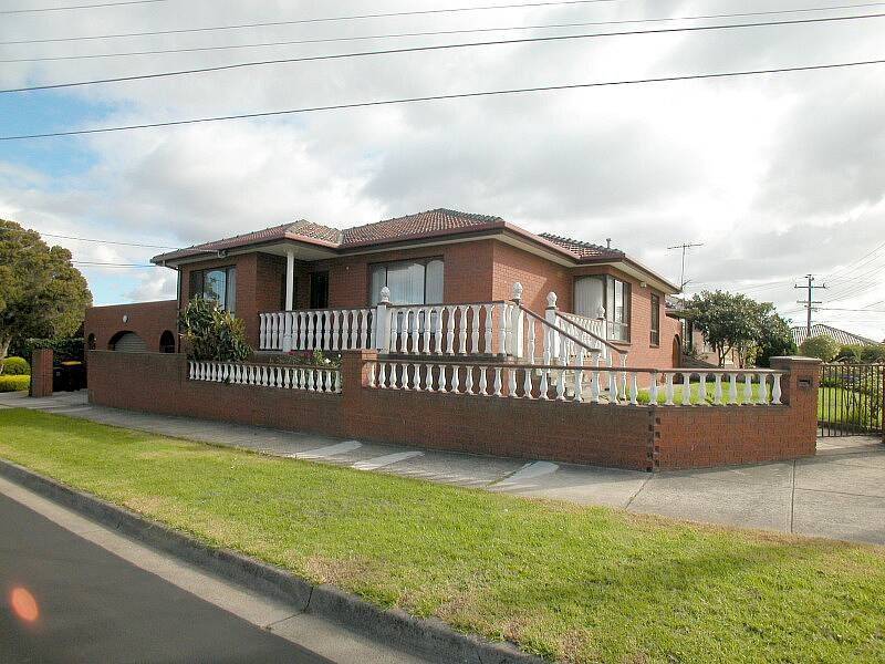 38 Bendigo  Crescent, Thomastown VIC 3074