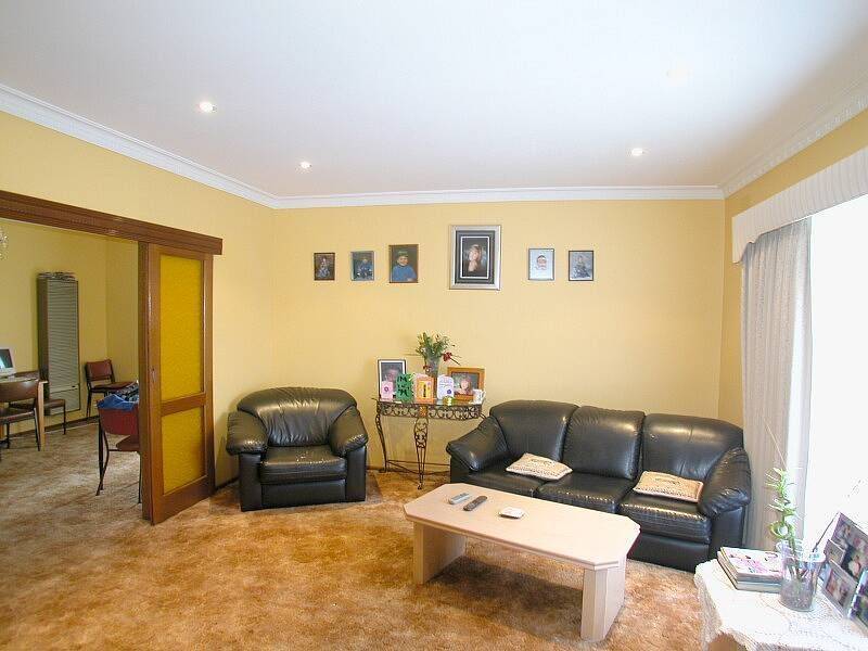 38 Bendigo  Crescent, Thomastown VIC 3074