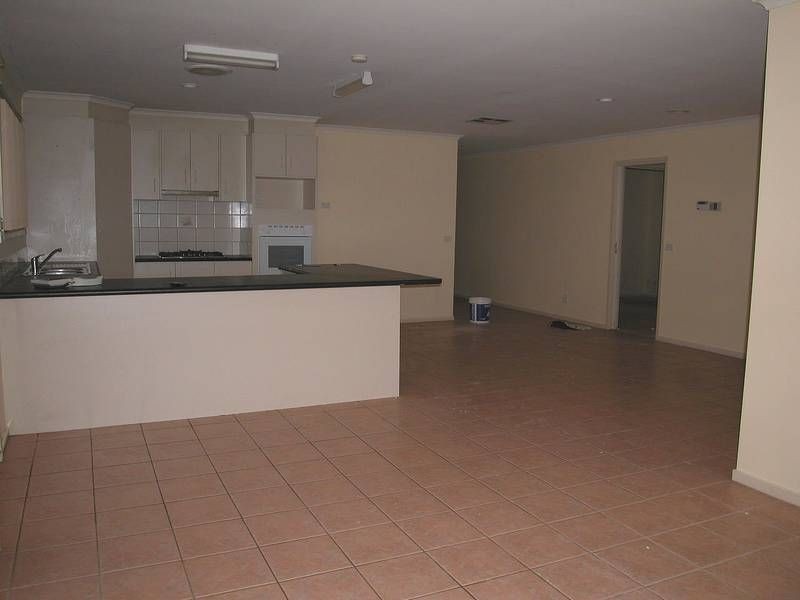 3 Oldfield  Place, Epping VIC 3076