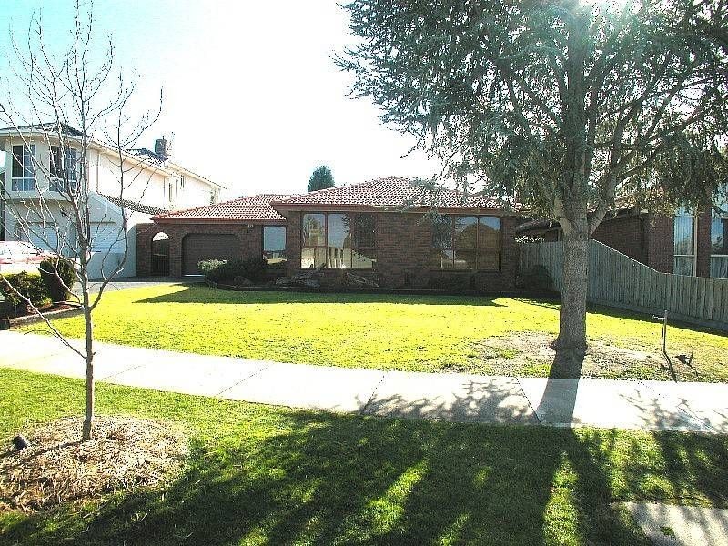 10 Garrett Court, Mill Park VIC 3082