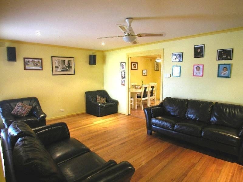 10 Garrett Court, Mill Park VIC 3082