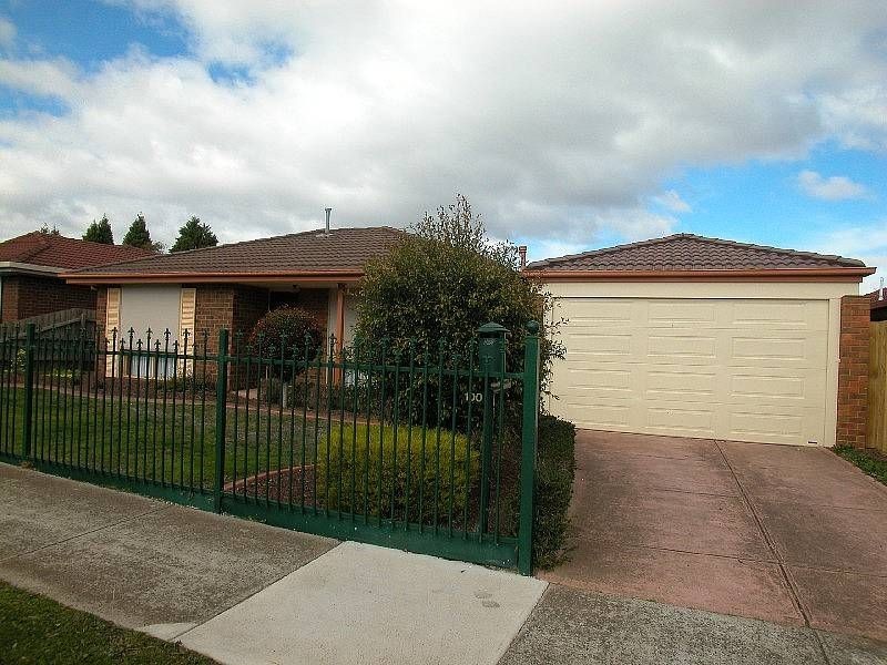 100 Garden Grove Drive, Mill Park VIC 3082
