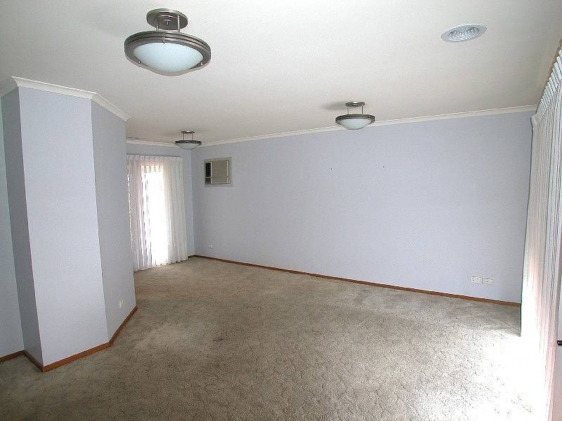 100 Garden Grove Drive, Mill Park VIC 3082