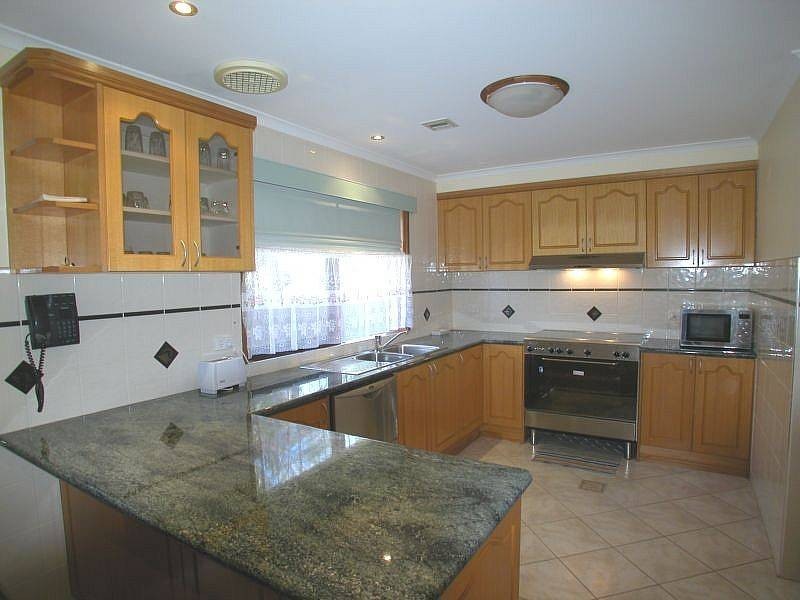 15 Irons Court, Epping VIC 3076