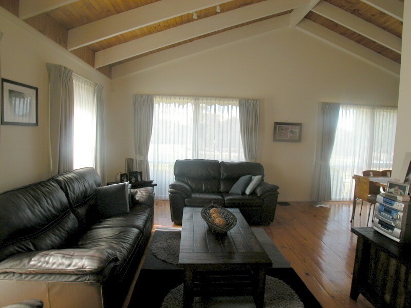 44 Golf Links Drive, Mill Park VIC 3082