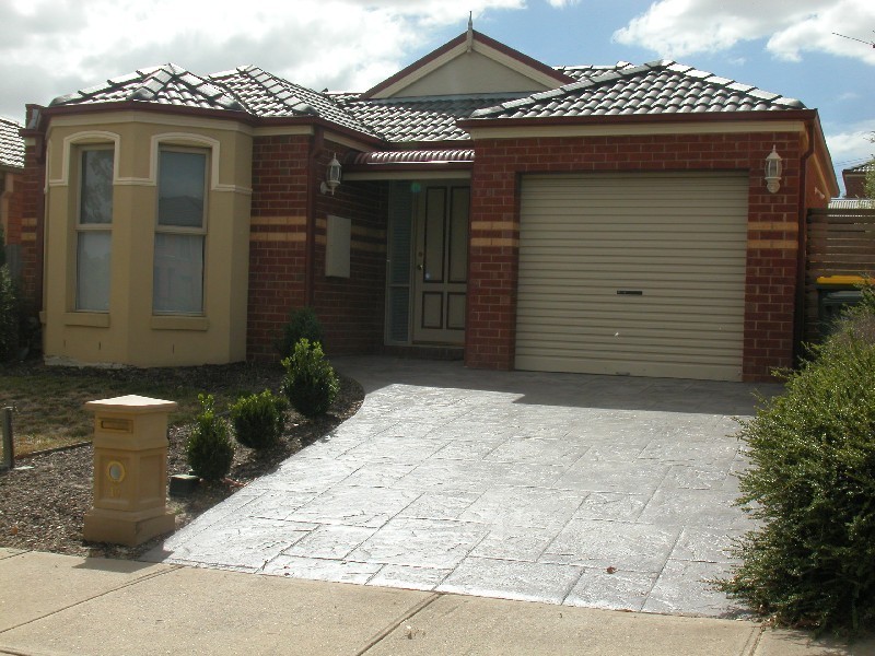 19 Tennyson Circuit, Mill Park VIC 3082