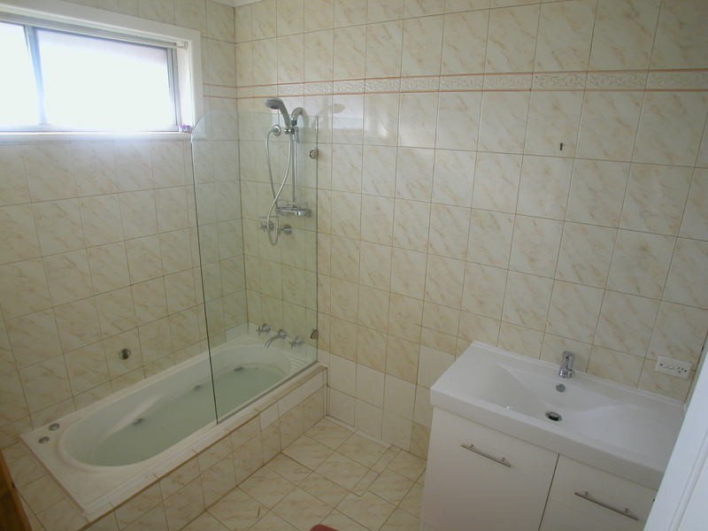 50 Kingsway Drive, Lalor VIC 3075