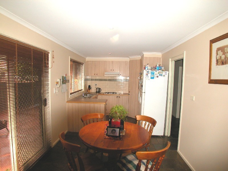 2/12 Bremner Court, Mill Park VIC 3082